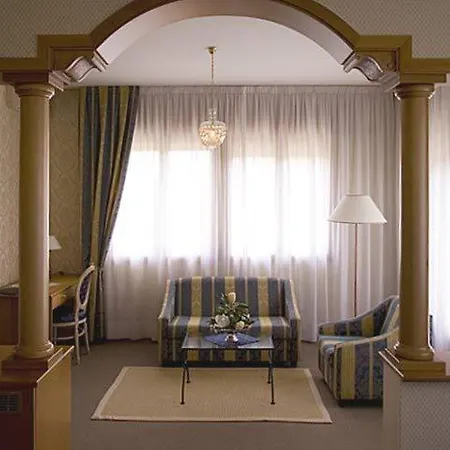 Grand Torino 4*